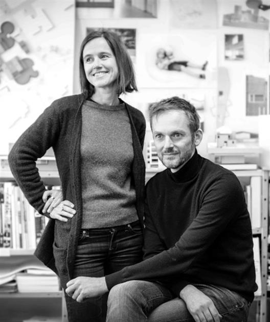 Dieses Bild zeigt Isabelle Blancke und Alexander Dierendonck vom Architekturbüro Dierendonckblancke.