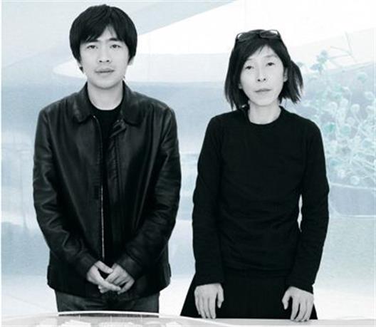 Dieses Bild zeigt Ryue Nishizawa und Kazuyo Sejima des japanischen Architekturbüros SANAA.