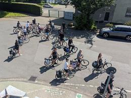 You can see the students with their bicycles.